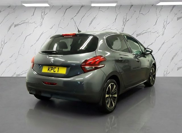 View our PEUGEOT 208