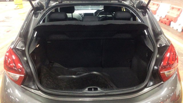 2019 PEUGEOT 208 - Photo 11