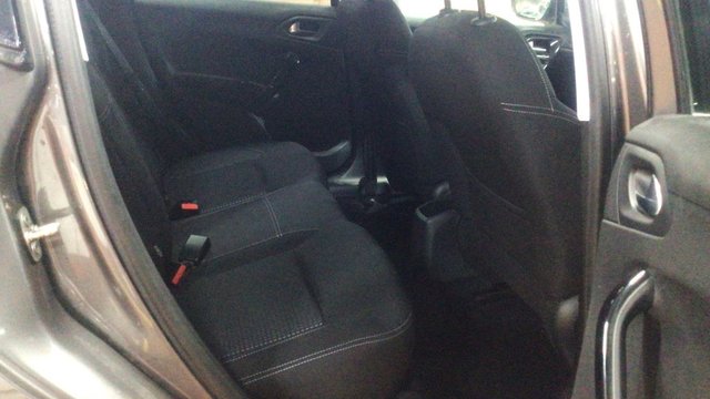 2019 PEUGEOT 208 - Photo 10