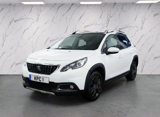 2018 PEUGEOT 2008 - Photo 3