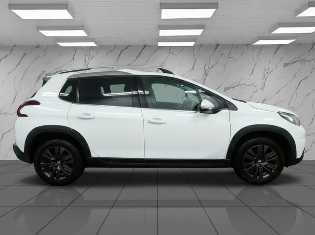 2018 PEUGEOT 2008 - Photo 6