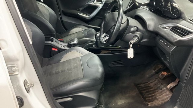 2018 PEUGEOT 2008 - Photo 11