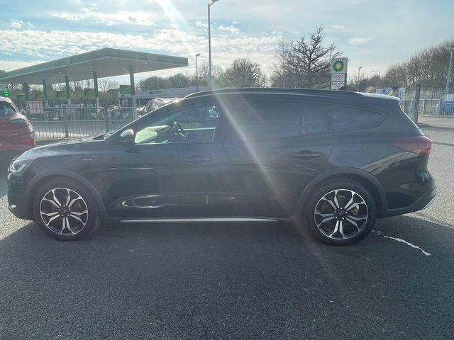 2022 Ford Focus 1L Active X Vignale 5dr - Photo 6