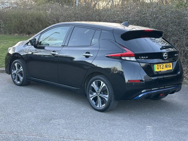 2021 NISSAN LEAF - Photo 3