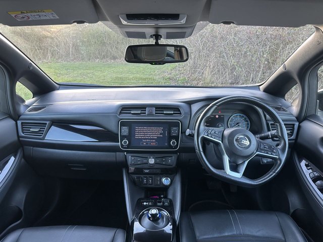 2021 NISSAN LEAF - Photo 9