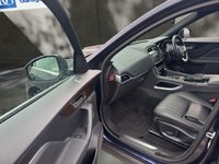 USED 2017 67 JAGUAR F-PACE 3.0 D300 V6 Portfolio SUV 5dr Diesel Auto AWD Euro 6 (s/s) (300 ps) &pound;200 TO SECURE DELIVERY AVAILABLE