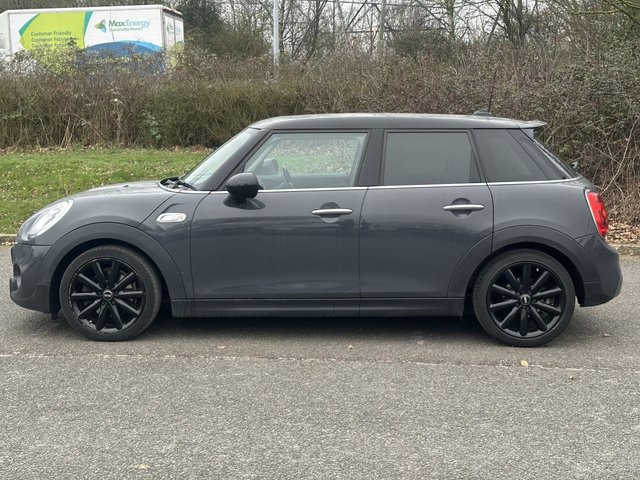 2017 MINI HATCH - Photo 2