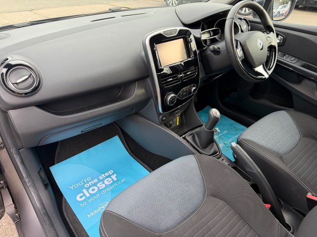 2015 RENAULT CLIO - Photo 2