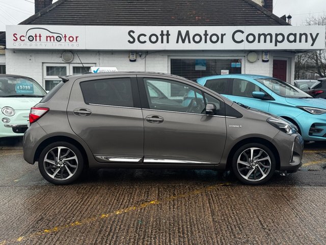 2018 TOYOTA YARIS - Photo 9