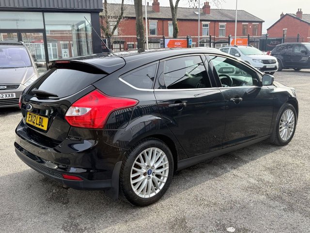 2012 FORD FOCUS 1.6 Zetec Hatchback 5dr Petrol Manual Euro 5 (125 ps) - Photo 5