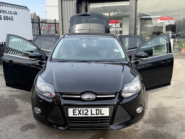 2012 FORD FOCUS 1.6 Zetec Hatchback 5dr Petrol Manual Euro 5 (125 ps) - Photo 9