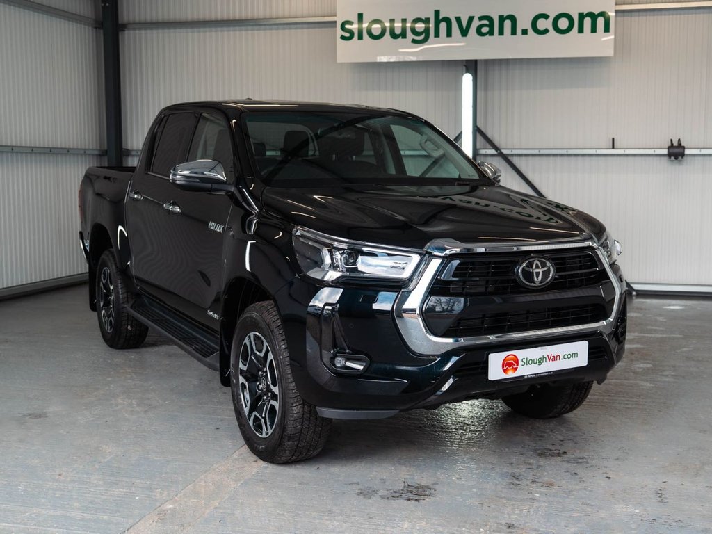 2024 Toyota Hi-Lux 2.4D-4D Invincible auto