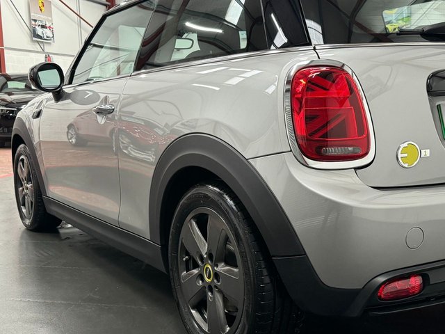 2023 MINI Electric Hatch - Photo 8