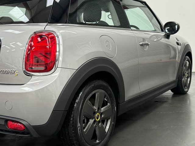 2023 MINI Electric Hatch - Photo 11