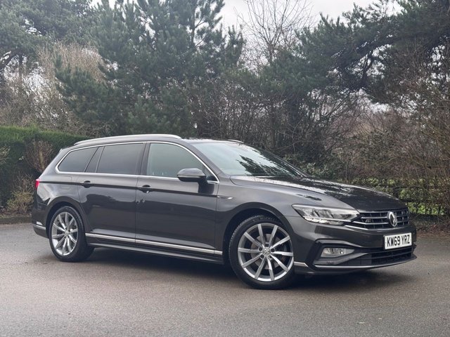 2020 Volkswagen Passat 2L R-Line 5dr - Photo 2