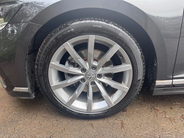 2020 Volkswagen Passat 2L R-Line 5dr - Photo 12