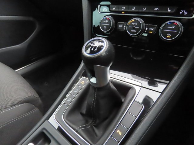 2018 VOLKSWAGEN GOLF - Photo 11