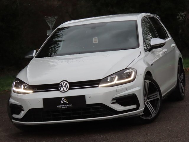 2018 VOLKSWAGEN GOLF - Photo 2