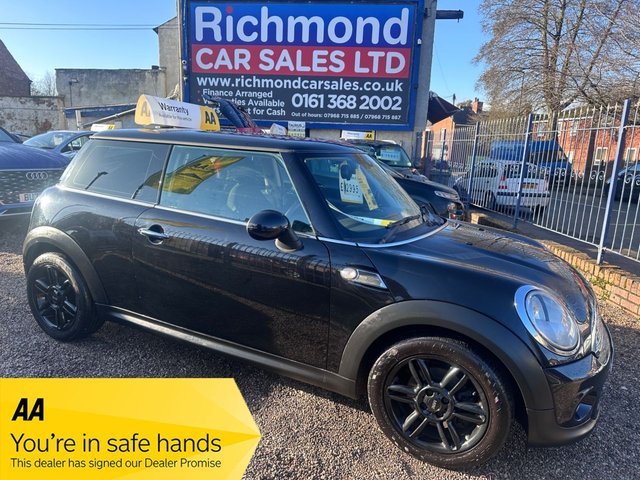 View our MINI Hatch 1.6 Cooper Baker Street Hatchback 3dr Petrol Manual Euro 6 (s/s) (122 ps)