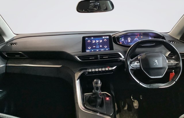 2019 Peugeot 5008 1.2L Allure 5dr - Photo 3