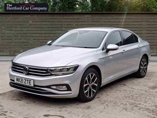 2021 Volkswagen Passat 1.5L Sel 4dr - Photo 4
