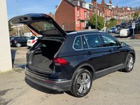 USED 2017 17 VOLKSWAGEN TIGUAN 2.0 TDI BlueMotion Tech SEL SUV 5dr Diesel DSG Euro 6 (s/s) (150 ps) AUTO -- 1 OWNER -- SAT NAV -- HEATED SEATS -- CAR PLAY -- SUNROOF