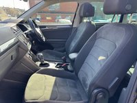 USED 2017 17 VOLKSWAGEN TIGUAN 2.0 TDI BlueMotion Tech SEL SUV 5dr Diesel DSG Euro 6 (s/s) (150 ps) AUTO -- 1 OWNER -- SAT NAV -- HEATED SEATS -- CAR PLAY -- SUNROOF