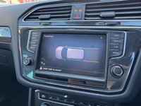 USED 2017 17 VOLKSWAGEN TIGUAN 2.0 TDI BlueMotion Tech SEL SUV 5dr Diesel DSG Euro 6 (s/s) (150 ps) AUTO -- 1 OWNER -- SAT NAV -- HEATED SEATS -- CAR PLAY -- SUNROOF