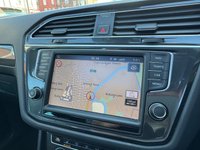 USED 2017 17 VOLKSWAGEN TIGUAN 2.0 TDI BlueMotion Tech SEL SUV 5dr Diesel DSG Euro 6 (s/s) (150 ps) AUTO -- 1 OWNER -- SAT NAV -- HEATED SEATS -- CAR PLAY -- SUNROOF
