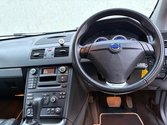 2014 VOLVO XC90 2.4 D5 R-Design Nav SUV 5dr Diesel Geartronic 4WD Euro 5 (200 ps) - Photo 3