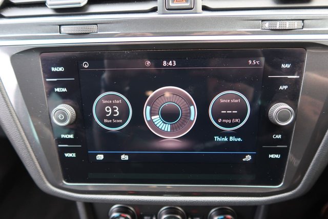 2018 VOLKSWAGEN TIGUAN 2.0 TDI SE Navigation SUV 5dr Diesel Manual Euro 6 (s/s) (150 ps) - Photo 6