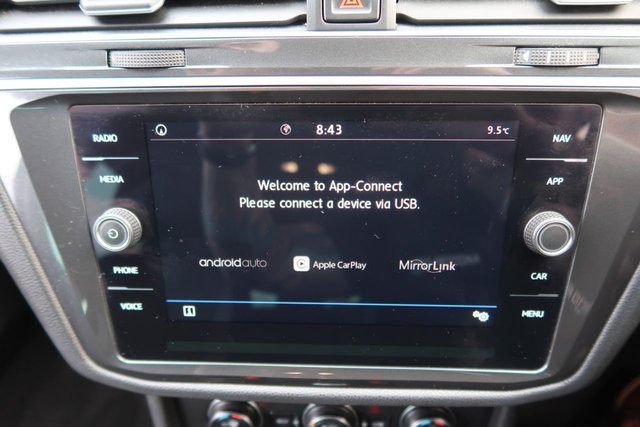 2018 VOLKSWAGEN TIGUAN 2.0 TDI SE Navigation SUV 5dr Diesel Manual Euro 6 (s/s) (150 ps) - Photo 8