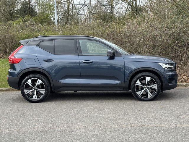 2021 VOLVO XC40 - Photo 6