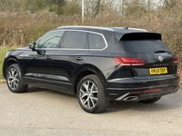 USED 2018 68 VOLKSWAGEN TOUAREG 3.0 TDI V6 R-Line SUV 5dr Diesel Tiptronic 4Motion Euro 6 (s/s) (286 ps) SAT NAV, HEATED SEATS, REAR CAMERA