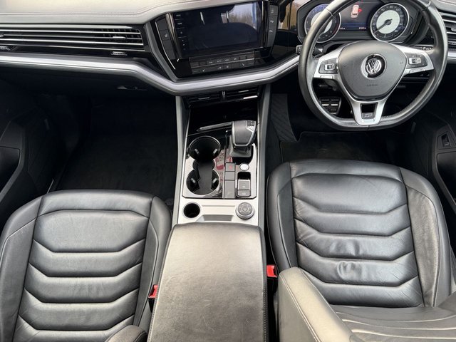 2018 VOLKSWAGEN TOUAREG - Photo 9