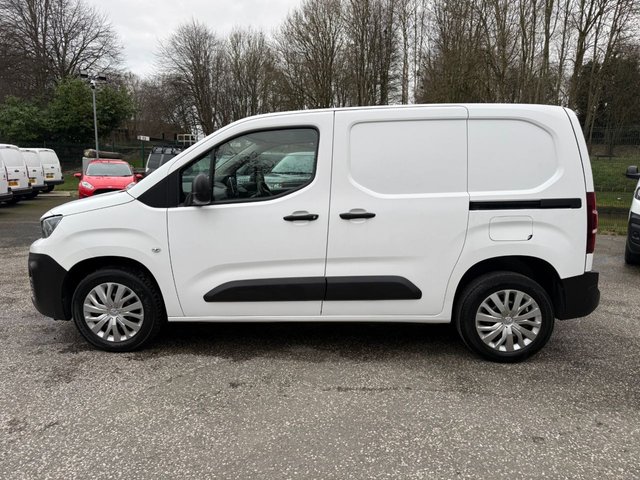 2021 PEUGEOT PARTNER 1.5 BlueHDi 1000 Professional Standard Panel Van 5dr Diesel Manual SWB Euro 6 (100 bhp) - Photo 4