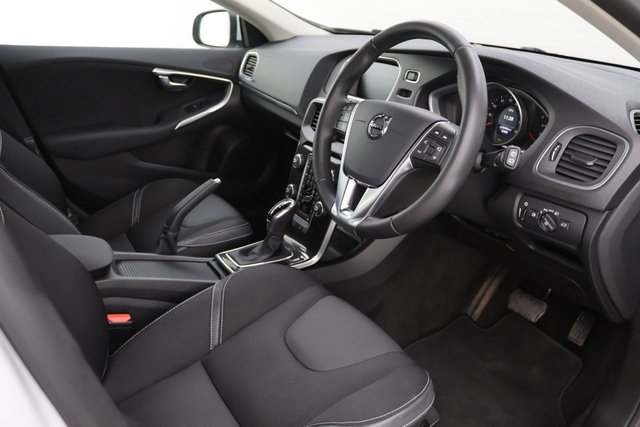 2019 Volvo V40 2L Momentum Edition 5dr - Photo 10