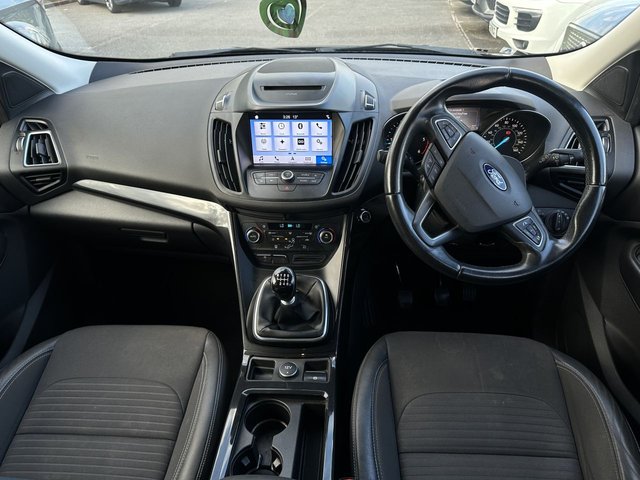 2017 FORD KUGA - Photo 9