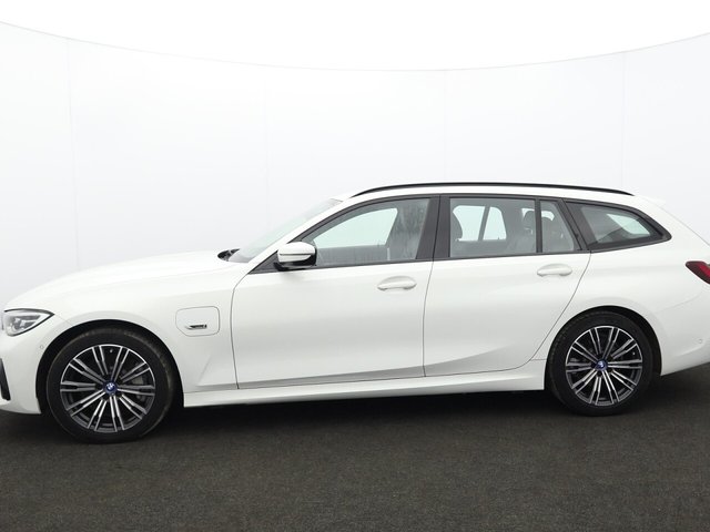 2022 BMW 3 Series 2L M Sport 5dr - Photo 6
