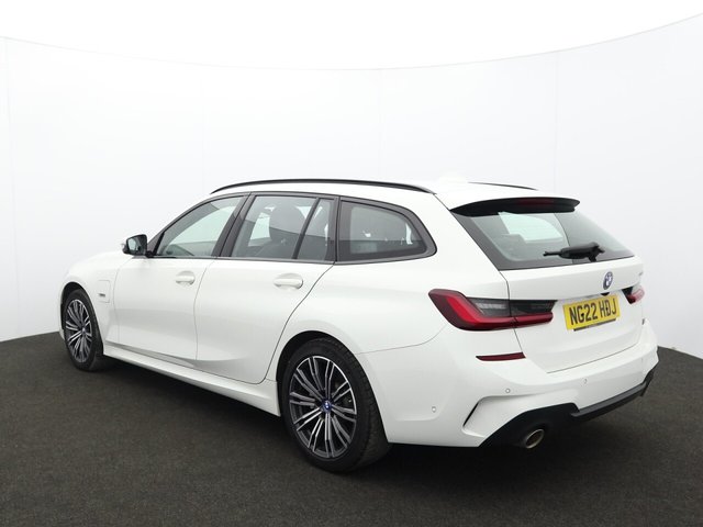2022 BMW 3 Series 2L M Sport 5dr - Photo 8