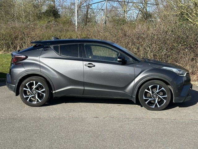 2018 TOYOTA C-HR - Photo 6