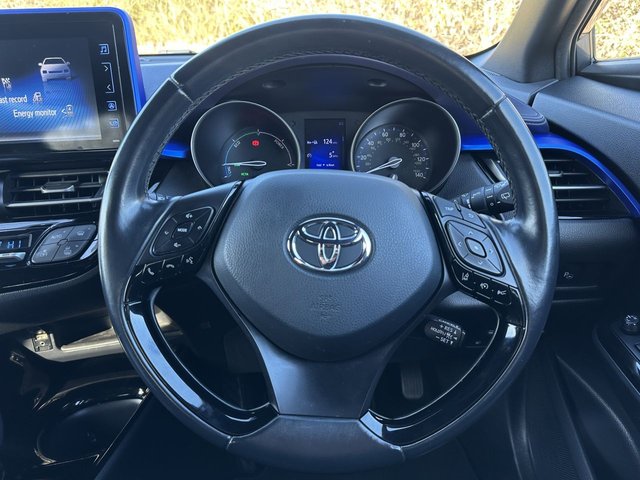 2018 TOYOTA C-HR - Photo 12