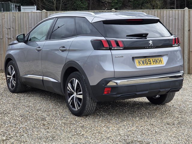 2020 PEUGEOT 3008 - Photo 3