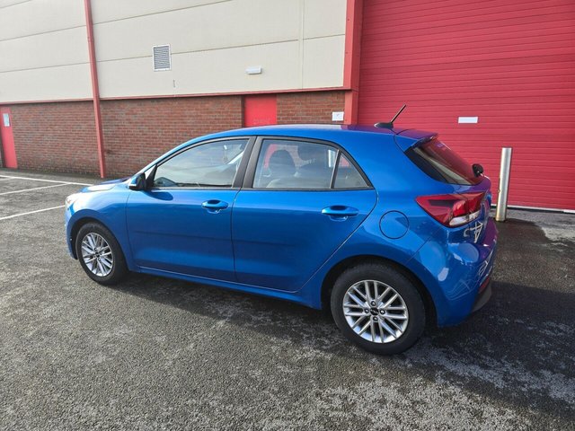 2023 KIA RIO - Photo 7