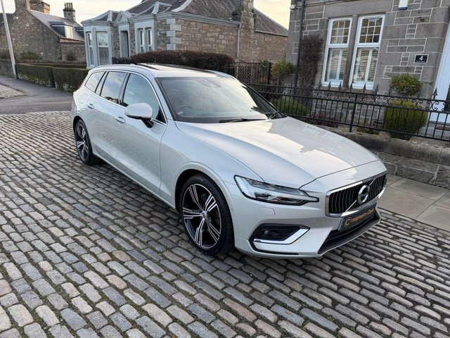 2018 VOLVO V60 - Photo 10