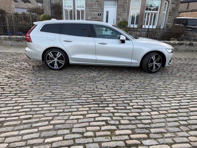 2018 VOLVO V60 - Photo 12