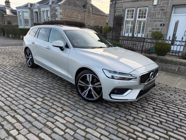 2018 VOLVO V60