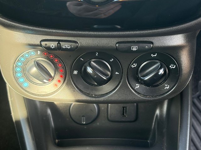 2018 Vauxhall Corsa - Photo 11