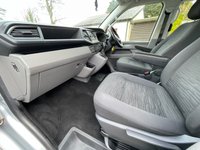 USED 2020 20 VOLKSWAGEN TRANSPORTER SHUTTLE 2.0 TDI SE Minibus Double Cab 5dr Diesel DSG SWB Euro 6 (s/s) (150 ps) 1 Owner,  150 BHP, DSG,  8 Seat, Full Main Dealer Service History