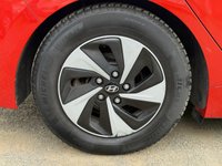 USED 2017 67 HYUNDAI IONIQ 1.6 h-GDi Premium SE Hatchback 5dr Petrol Hybrid DCT Euro 6 (s/s) (141 ps) 